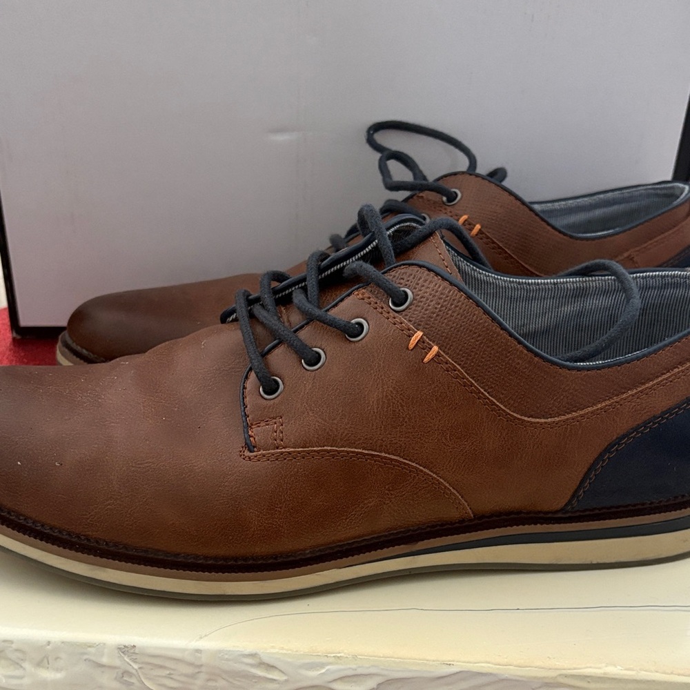 Sonoma Tan and Navy Derbys size 12 M